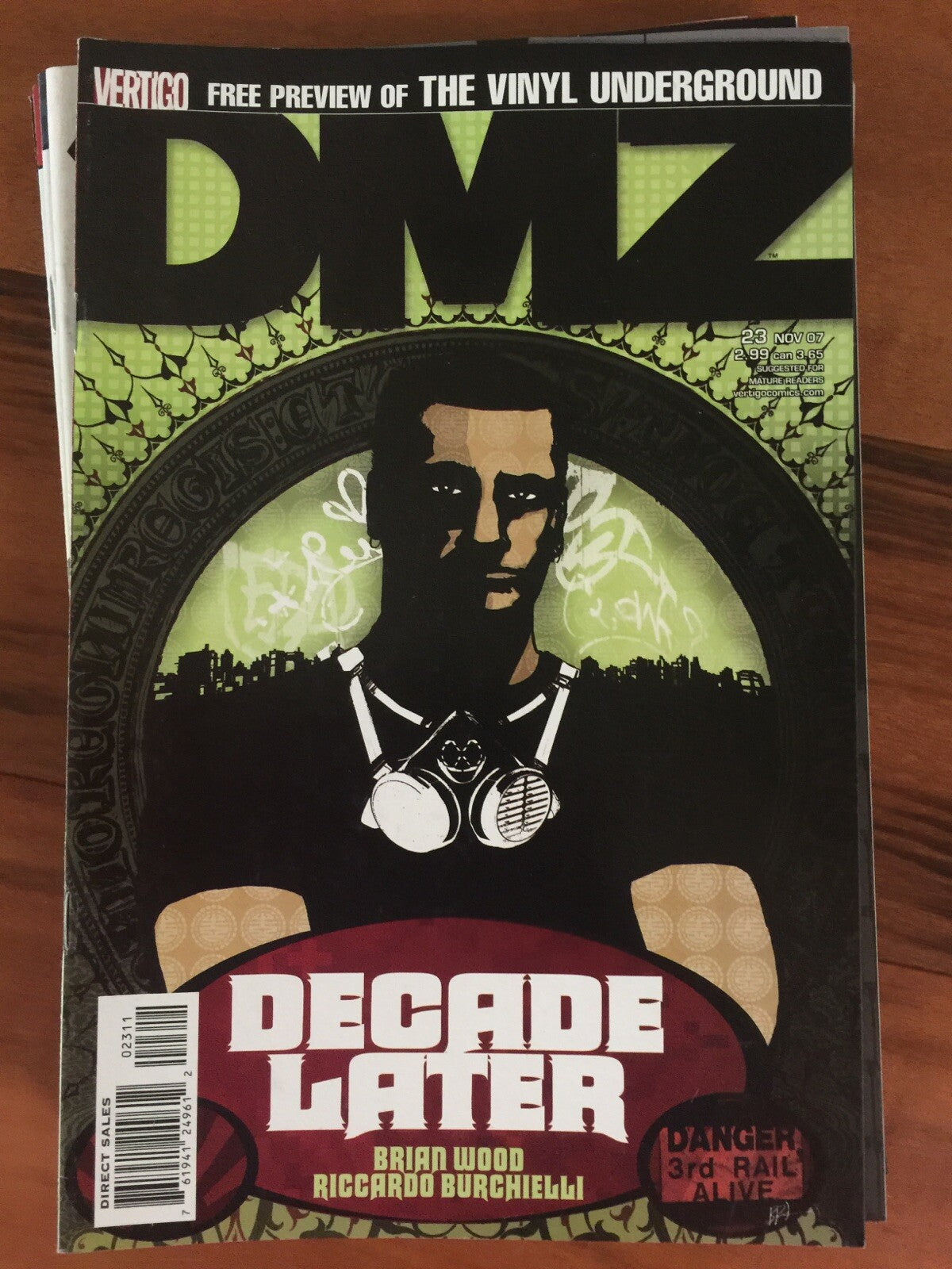 DMZ BRIAN WOOD VERTIGO SET OF 13 COMICS #5,7,8,9,10,11,12,13,14,20,21,22,23