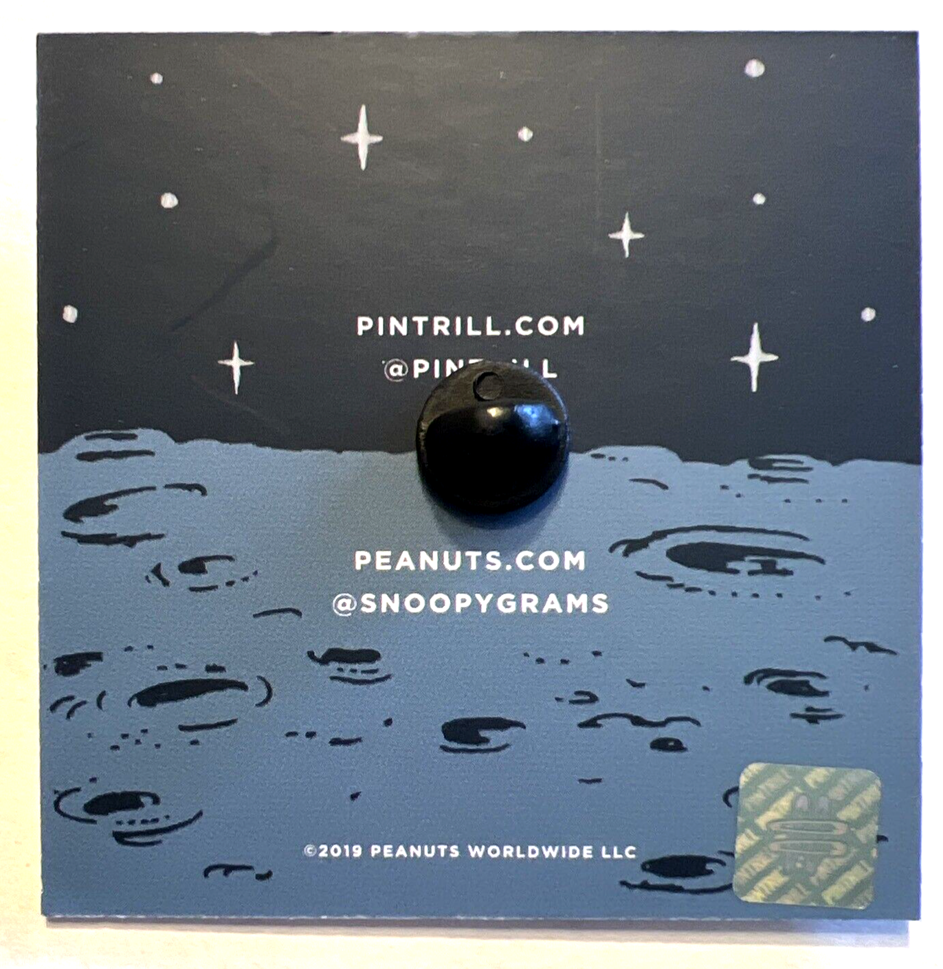 PEANUTS PINTRILL SNOOPY JUMPING WORLD WAR I OUTFIT ON THE MOON PIN NEW 2019