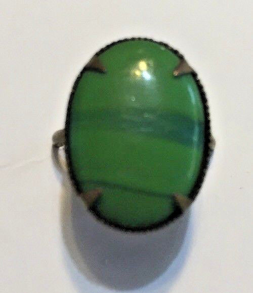 VINTAGE BRASS RING MADE IN CZECHOSLOVAKIA GREEN W/STRIPE 15MM