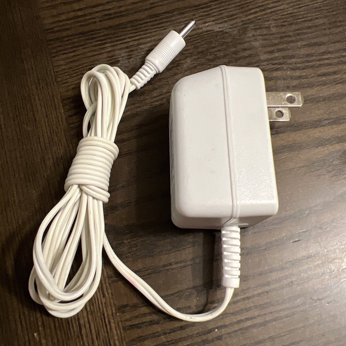 Munchkin Class 2 Power Supply Adaptor LG075010 - OUTPUT: 7.5V DC 100MA
