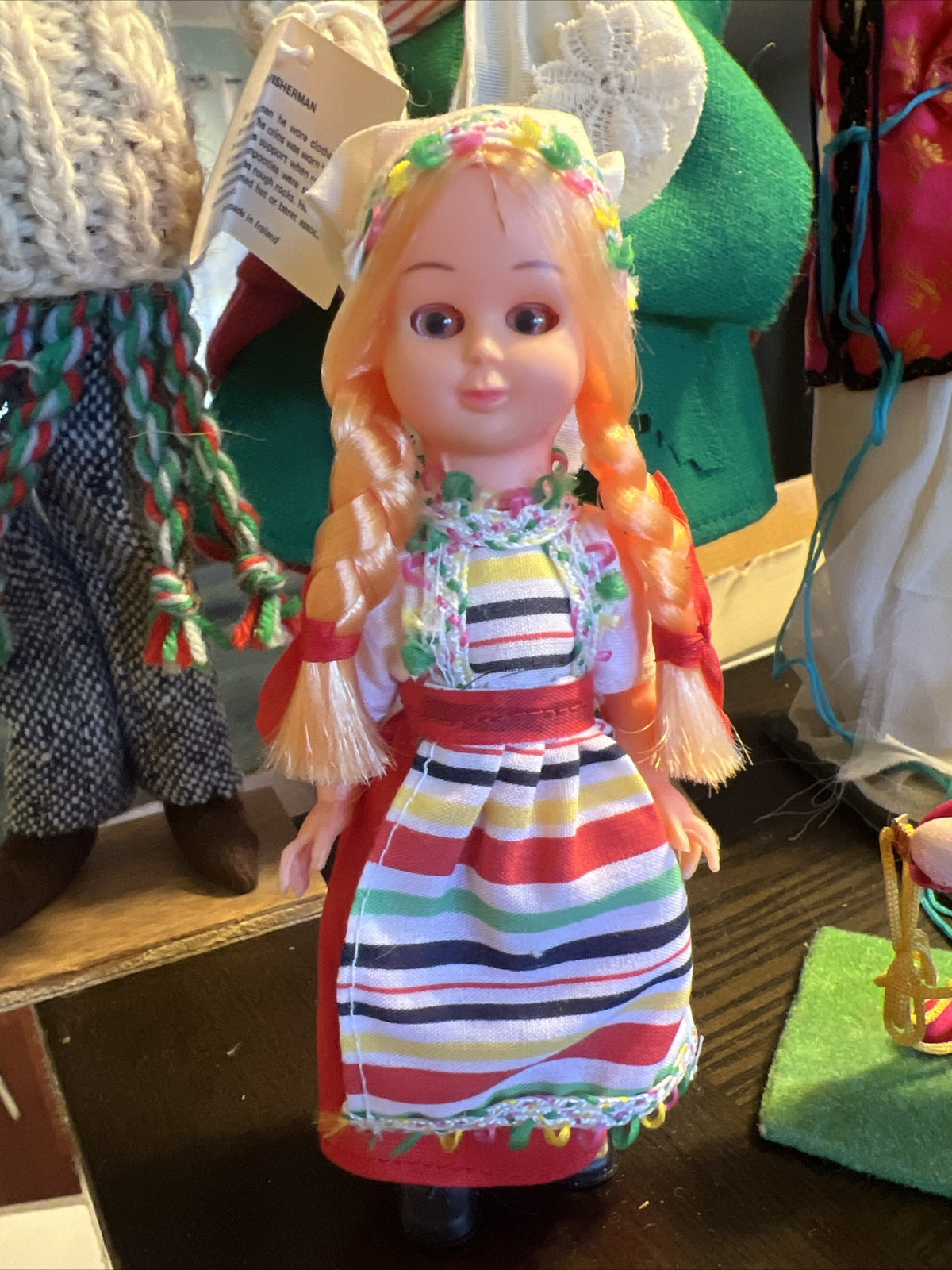 VINTAGE FOREIGN DOLL COLLECTION JAY AT DUBLIN OTHERS DOLLS OF THE WORLD SET OF 7