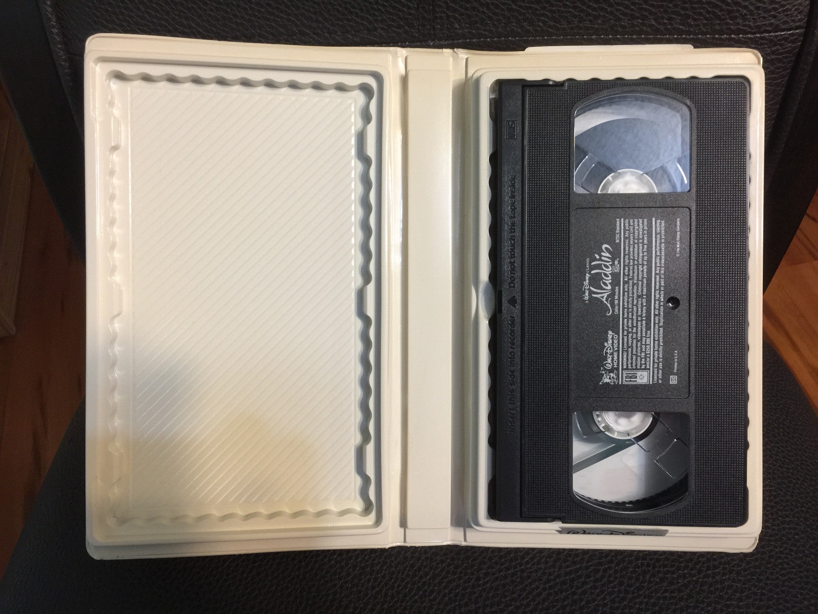 Walt Disney Black Diamond Classic Aladdin VHS 1993) Vintage Stock #1662