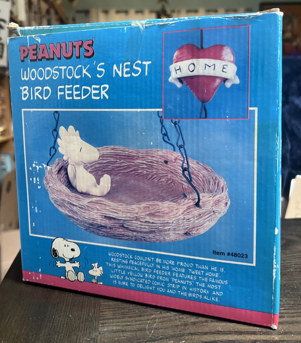 PEANUTS WOODSTOCK NEST BIRD FEEDER MINT and UNUSED IN ORIGINAL BOX