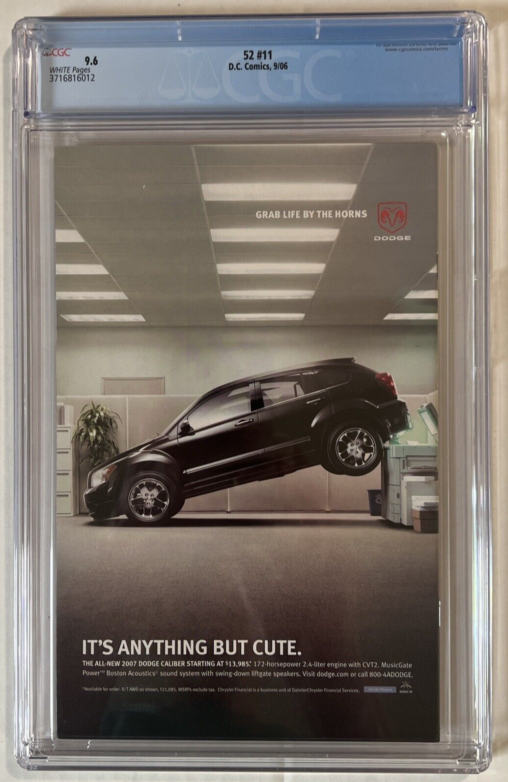 DC COMICS WEEK 52 #11 CGC 1st FULL KATE KANE as BATWOMAN 2006