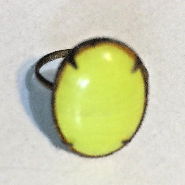 VINTAGE BRASS RING MADE IN CZECHOSLOVAKIA YELLOW 15MM