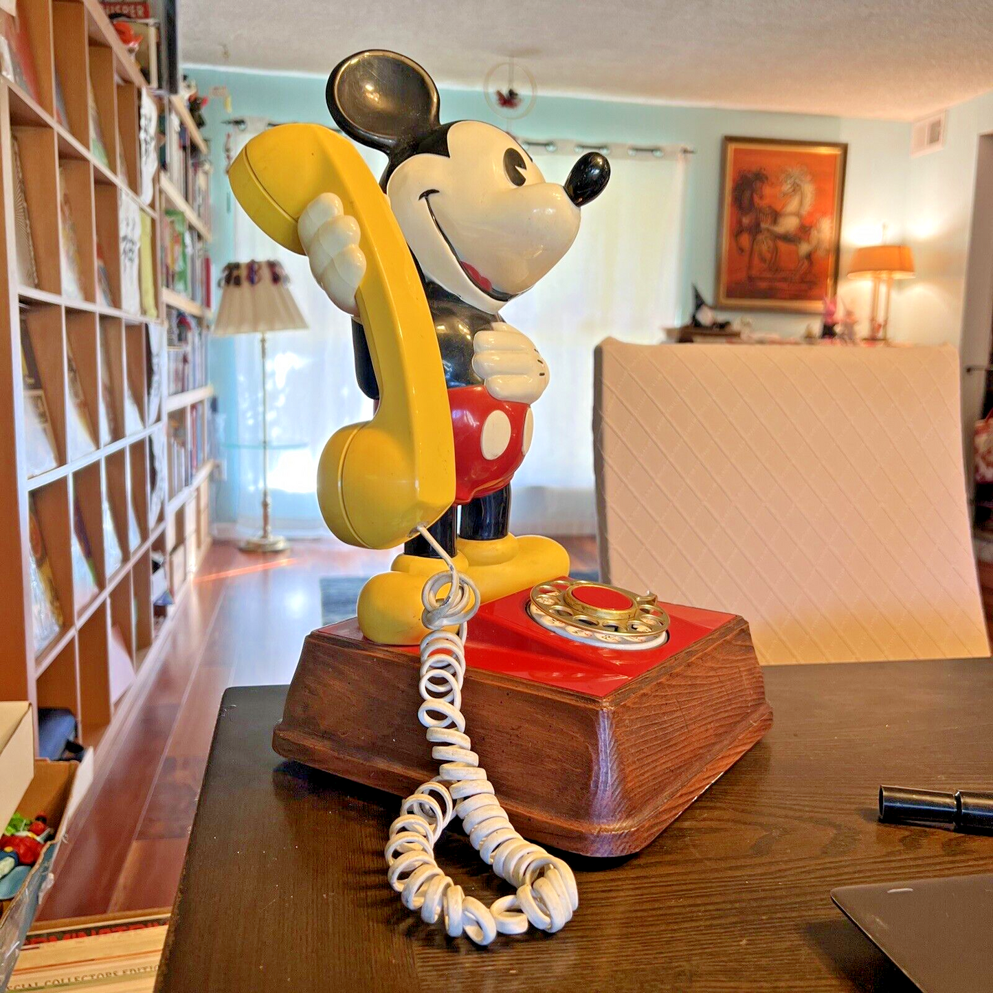MICKEY MOUSE PHONE 1976 VINTAGE ROTARY NICE SHAPE!