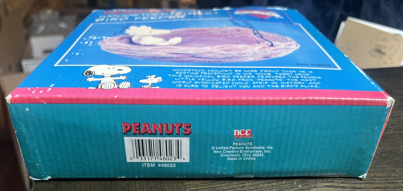 PEANUTS WOODSTOCK NEST BIRD FEEDER MINT and UNUSED IN ORIGINAL BOX