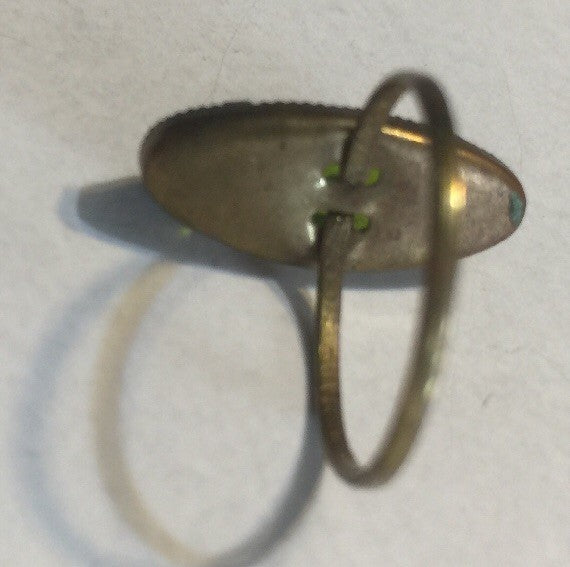 VINTAGE BRASS RING MADE IN CZECHOSLOVAKIA LIGHT SEE-THROUGH GREEN OVAL 15MM