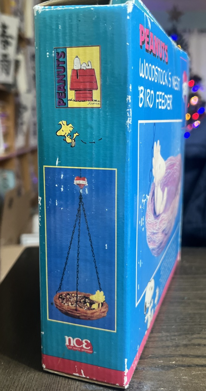 PEANUTS WOODSTOCK NEST BIRD FEEDER MINT and UNUSED IN ORIGINAL BOX