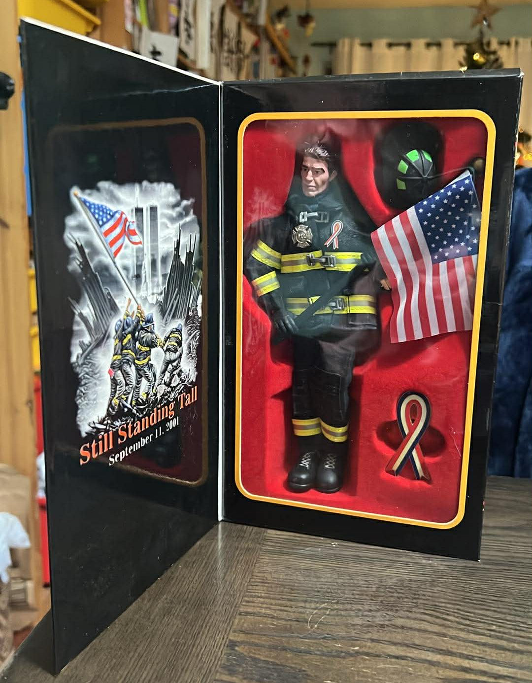 F.D.N.Y. 911 FIREFIGHTER ACTION FIGURE WIZARD FACTORY 2001